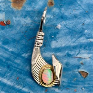 【特注品】Makanalu「キャッチ・ザ・ウェーブ」ペンダントM（オパール/K18覆輪）